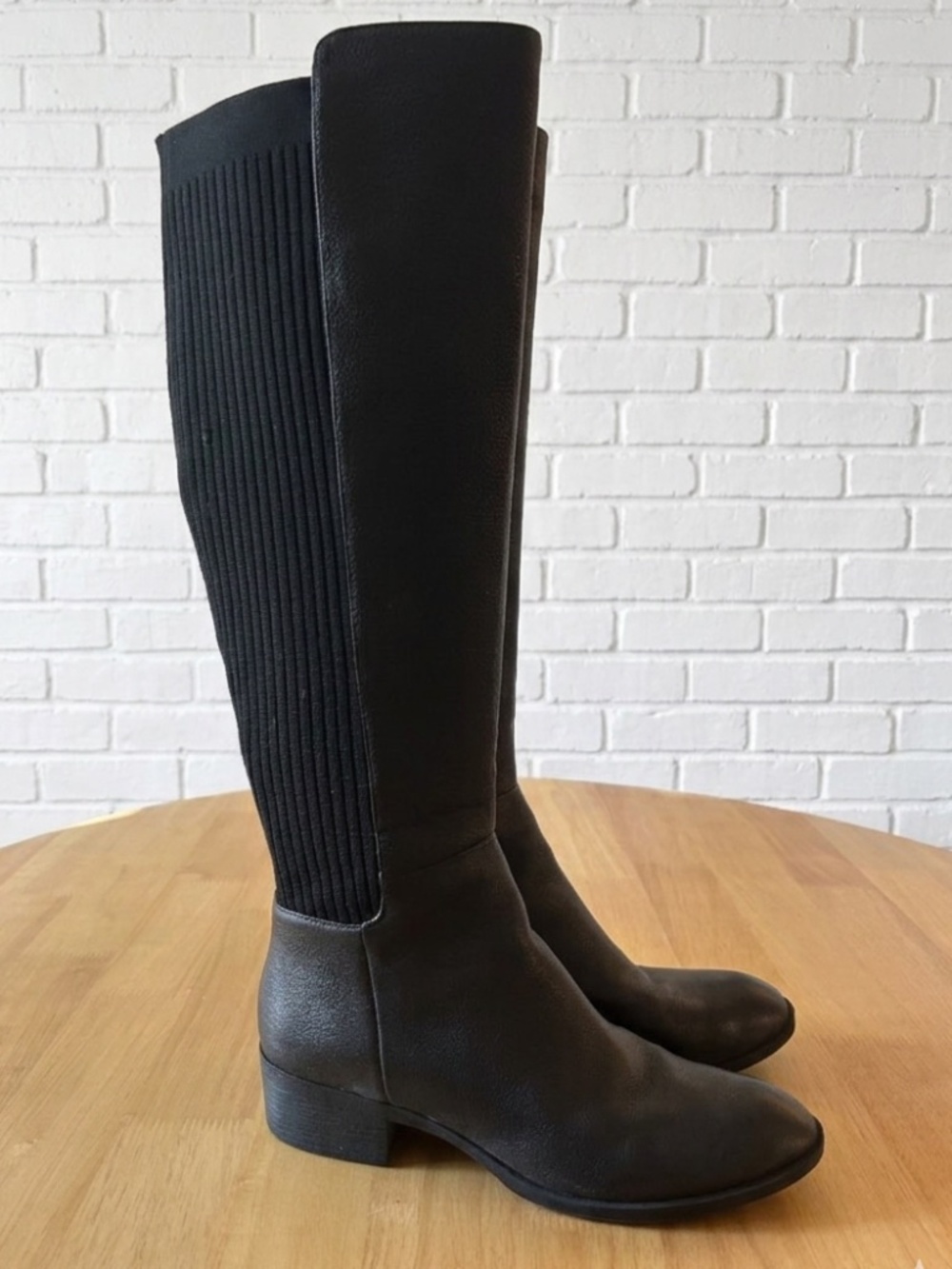 Kenneth Cole Women's Size 9 Waterproof Boots - Like New EUC